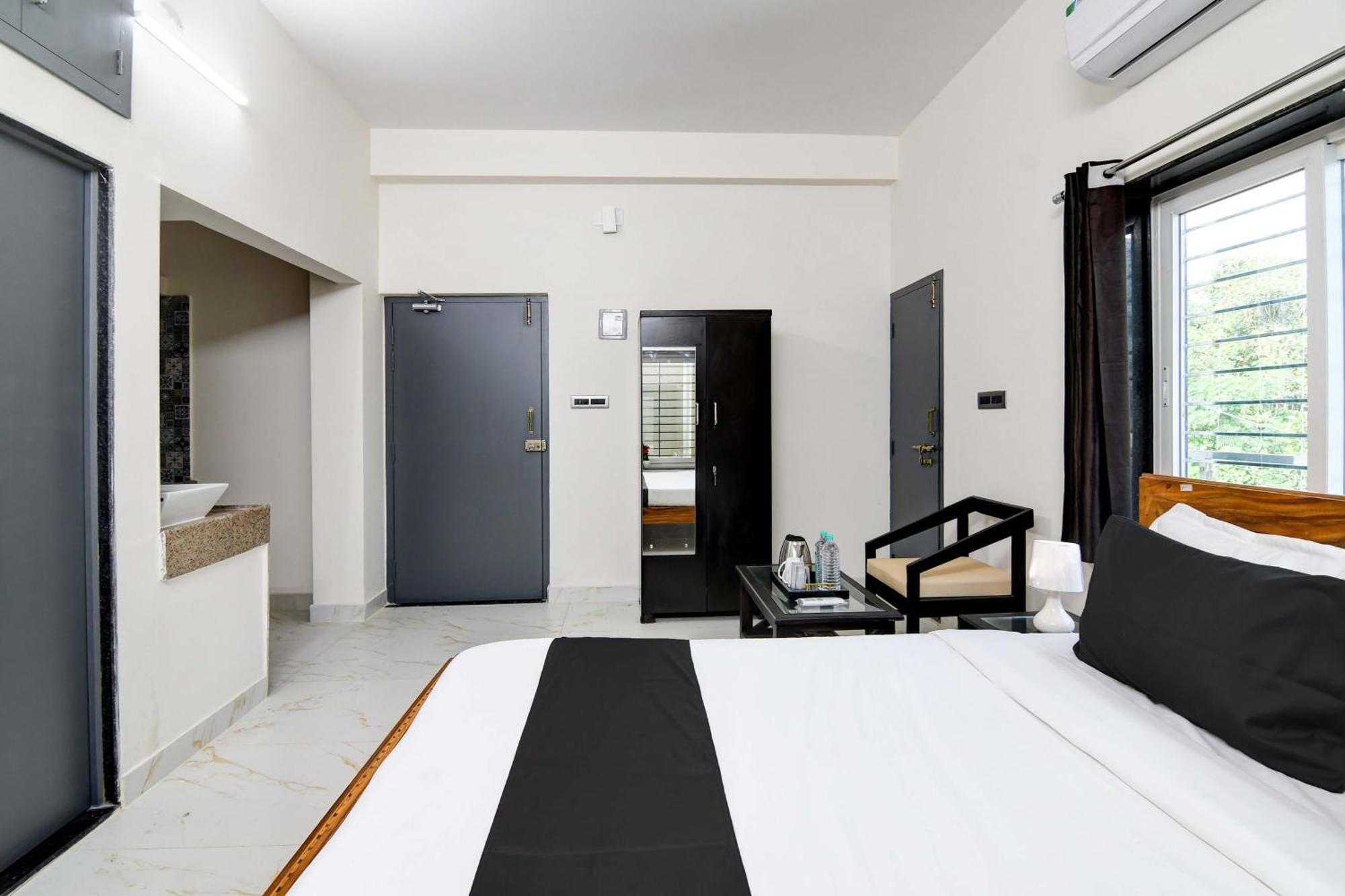 Hotel O Ss Inn Hotels & Homes Khandagiri Exterior foto